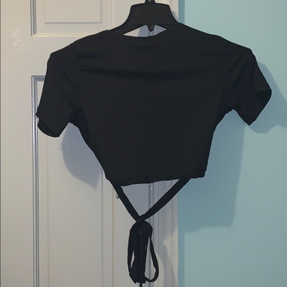 Black Crop Top wrap tie shirt - Picture 2 of 2